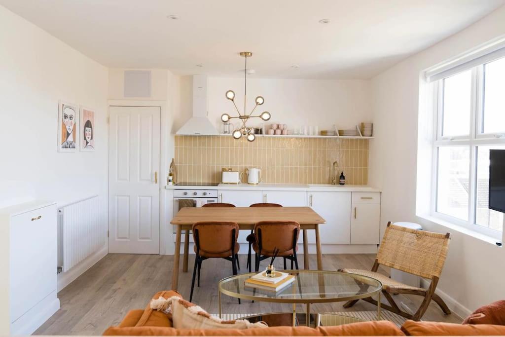 Boutique Central Margate Apt. - Edge Of Old Town! Luaran gambar